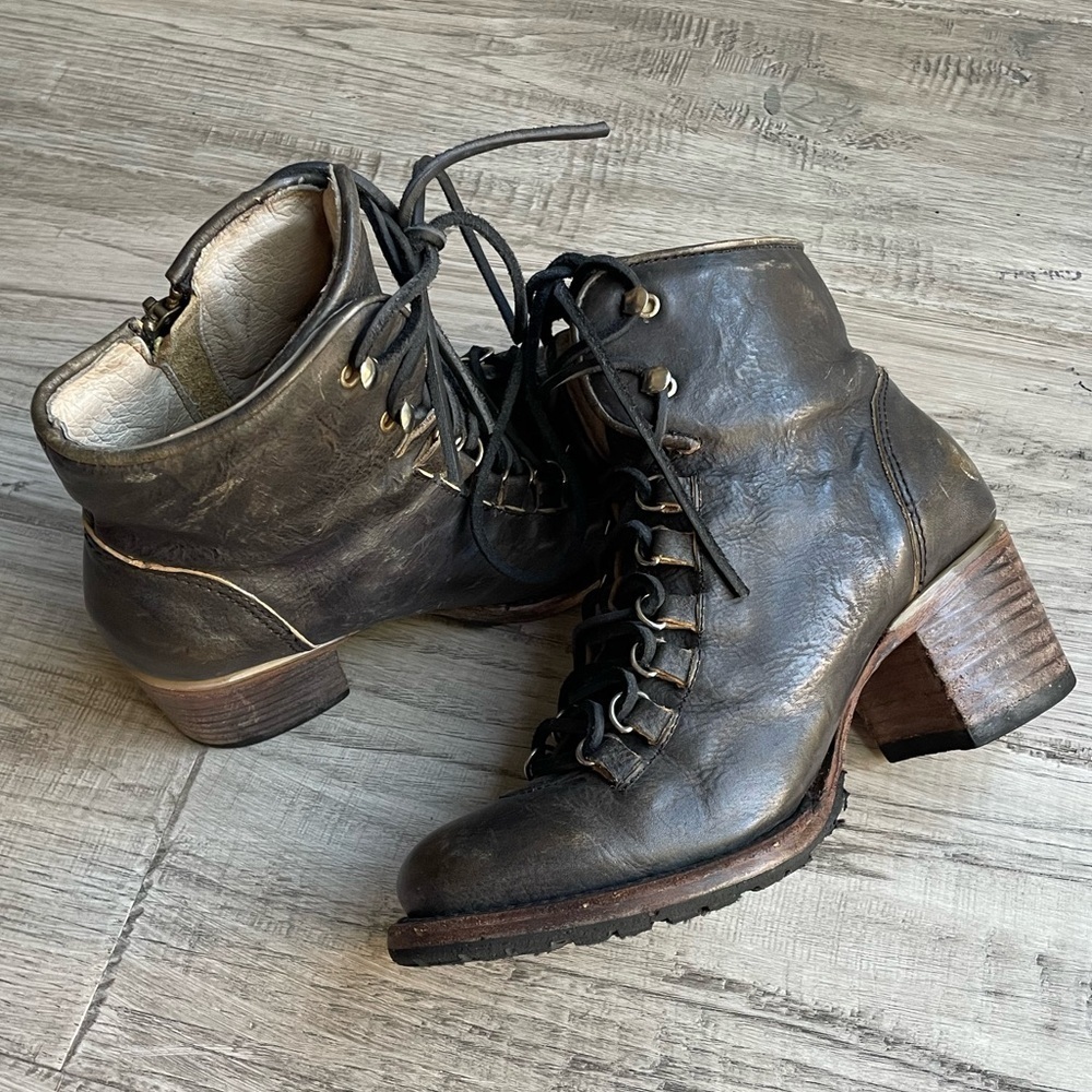 Freebird Rare Devin Boots Leather Lace Up Side Zipper Closure Black/Brown SZ 7 - Picture 4 of 16
